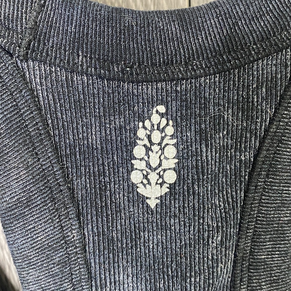 Women's Black Sports Bra - Picture 7 of 7